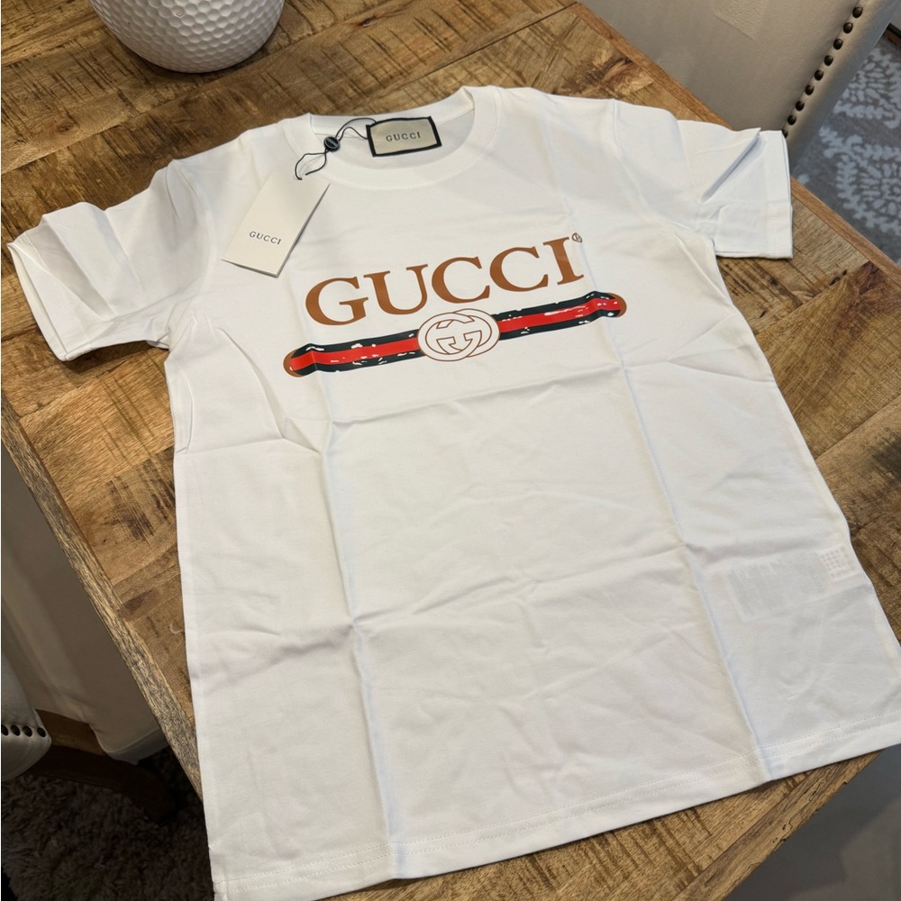 Oversize T-shirt with Gucci logo
